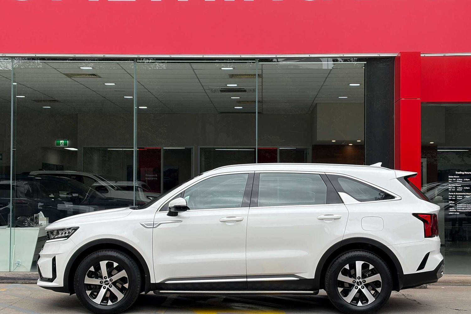 2022 Kia Sorento Sport in White