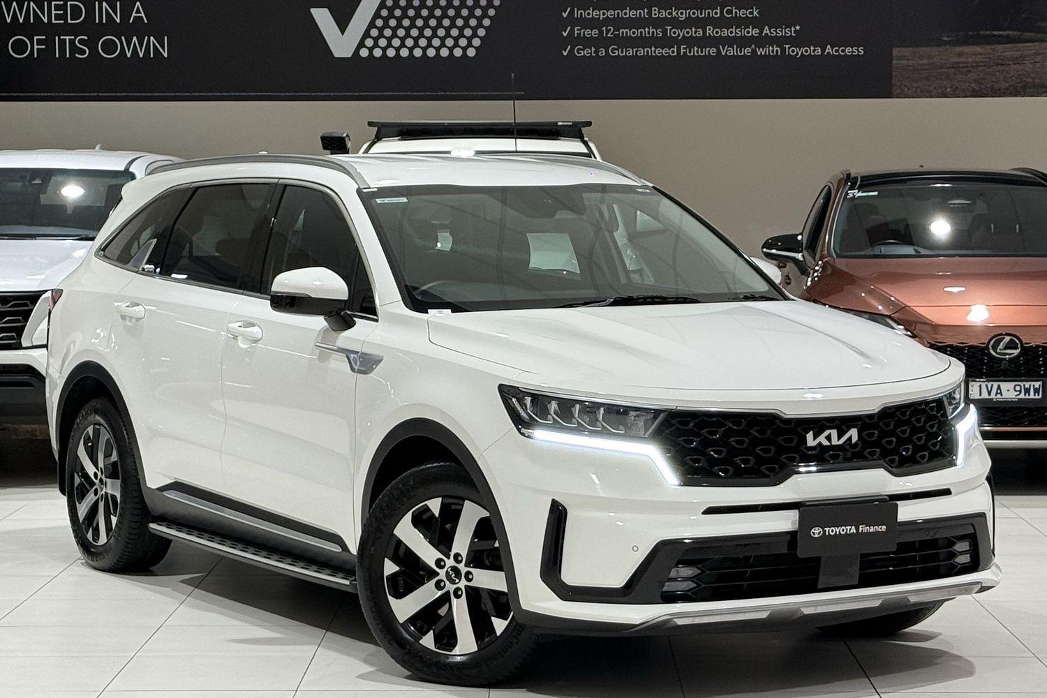 2022 Kia Sorento Sport in White