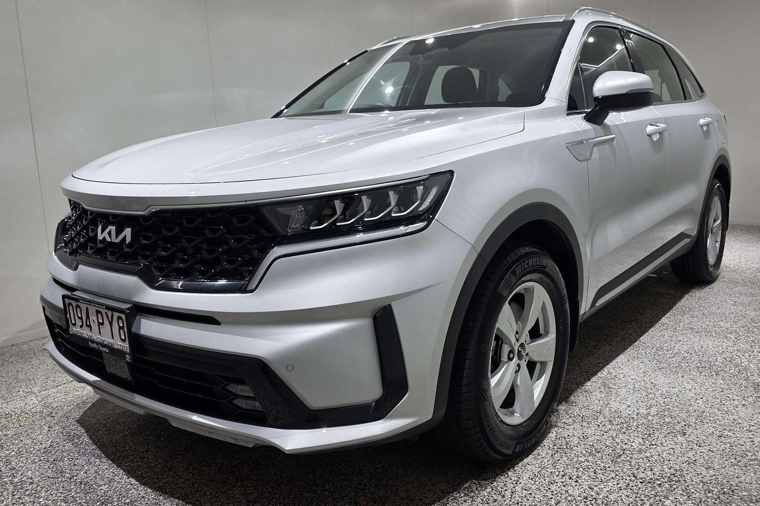 2022 Kia Sorento S in Silver
