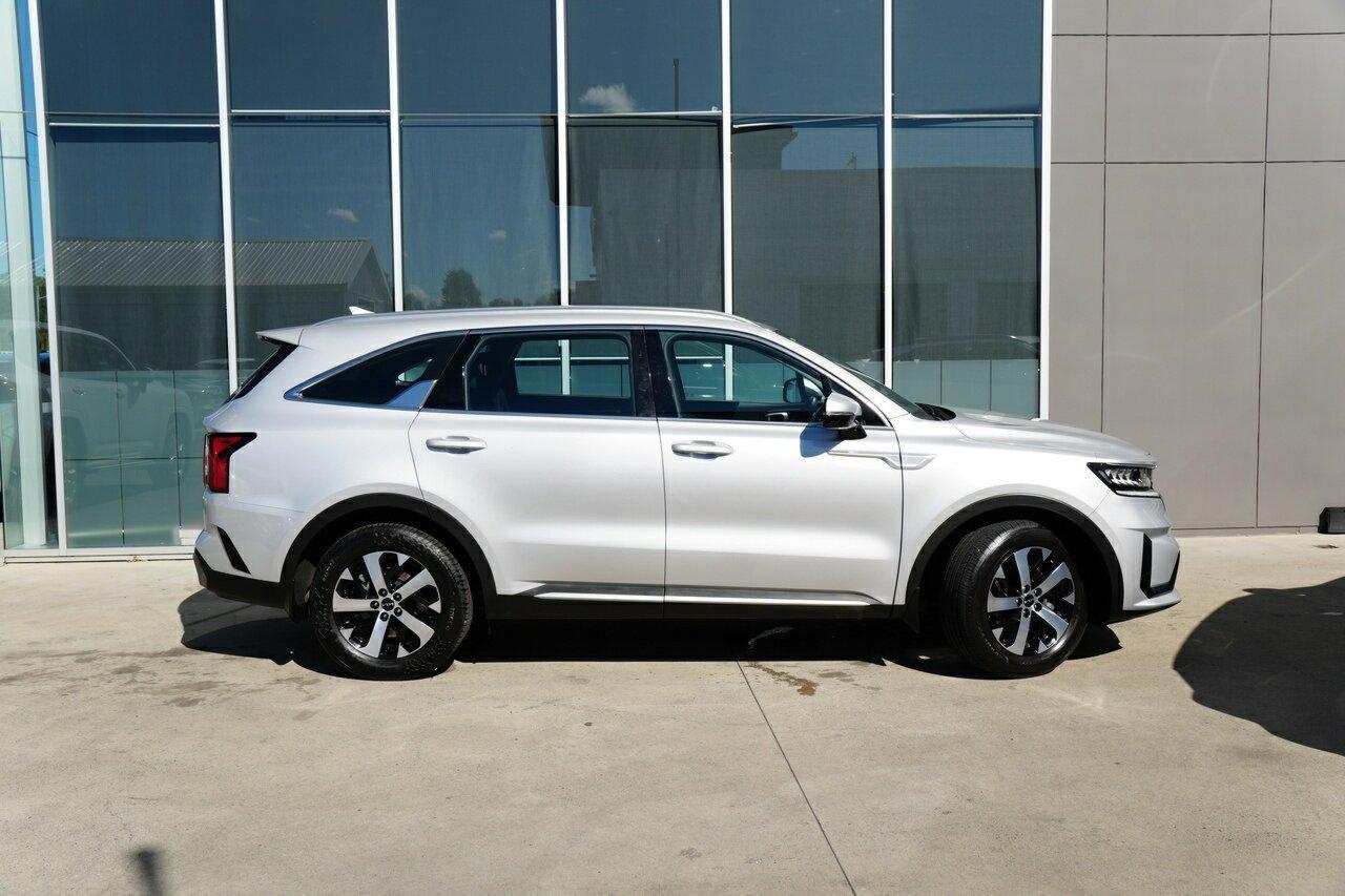 2023 Kia Sorento Sport in Silky Silver (4ss)