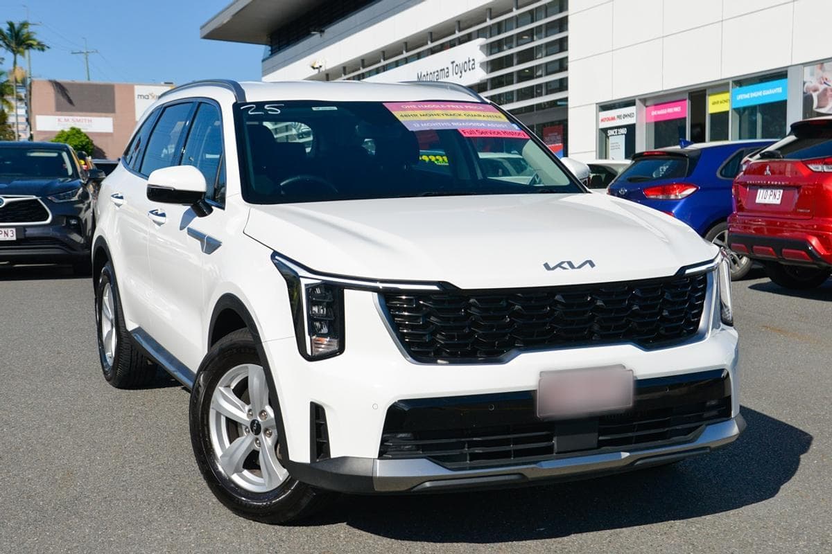 2024 Kia Sorento S in White