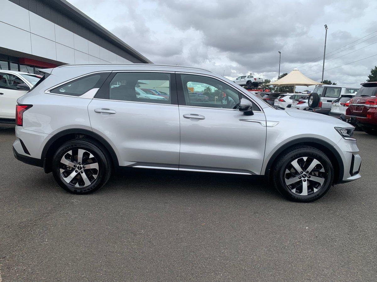 2023 Kia Sorento Sport in Silky Silver (4ss)
