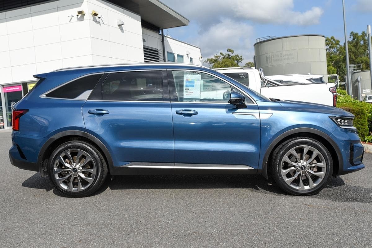 2021 Kia Sorento GT-Line in Blue