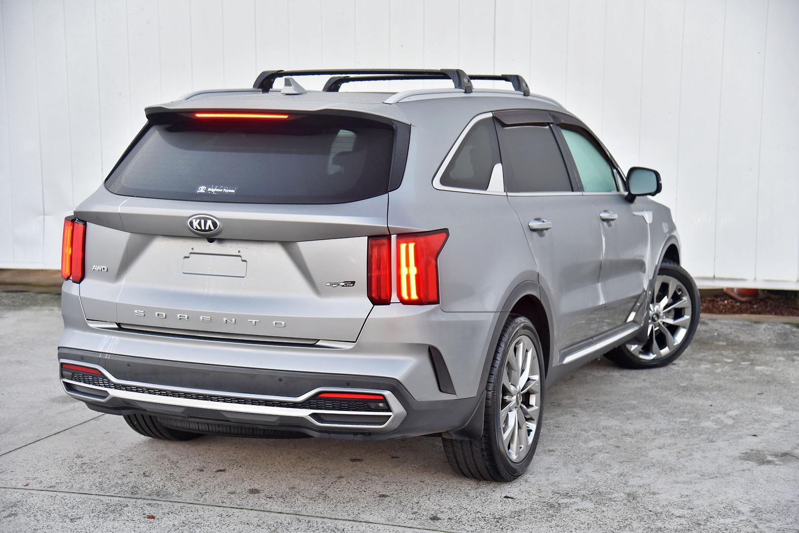 2021 Kia Sorento GT-Line in Silver