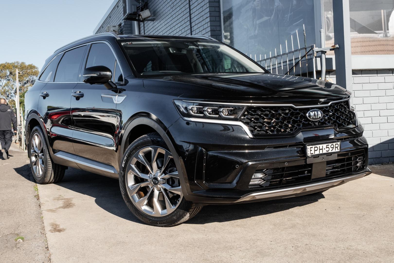 2021 Kia Sorento GT-Line in Black