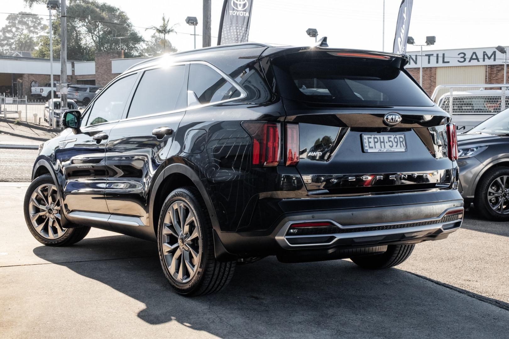 2021 Kia Sorento GT-Line in Black