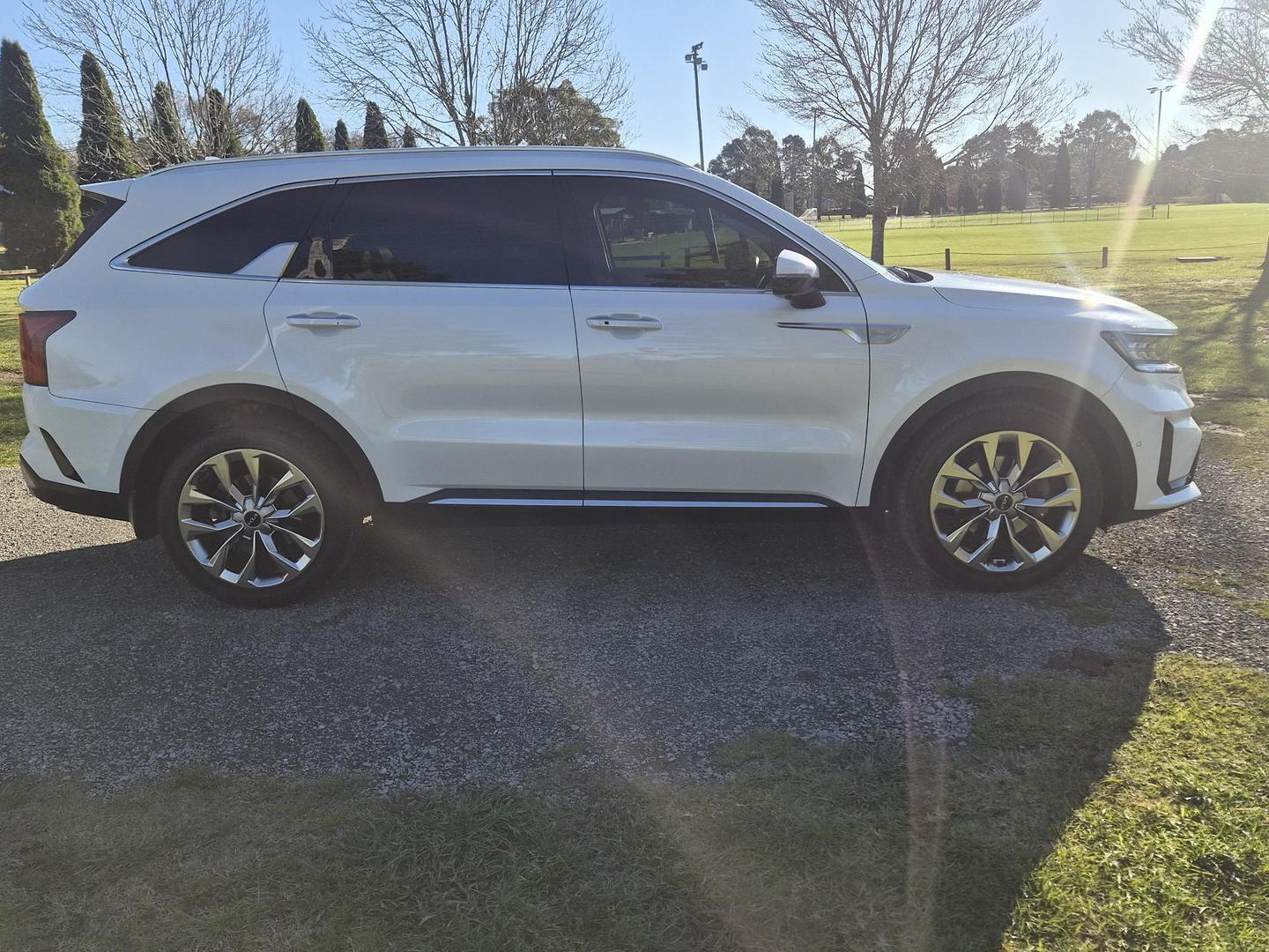 2022 Kia Sorento GT-Line in White