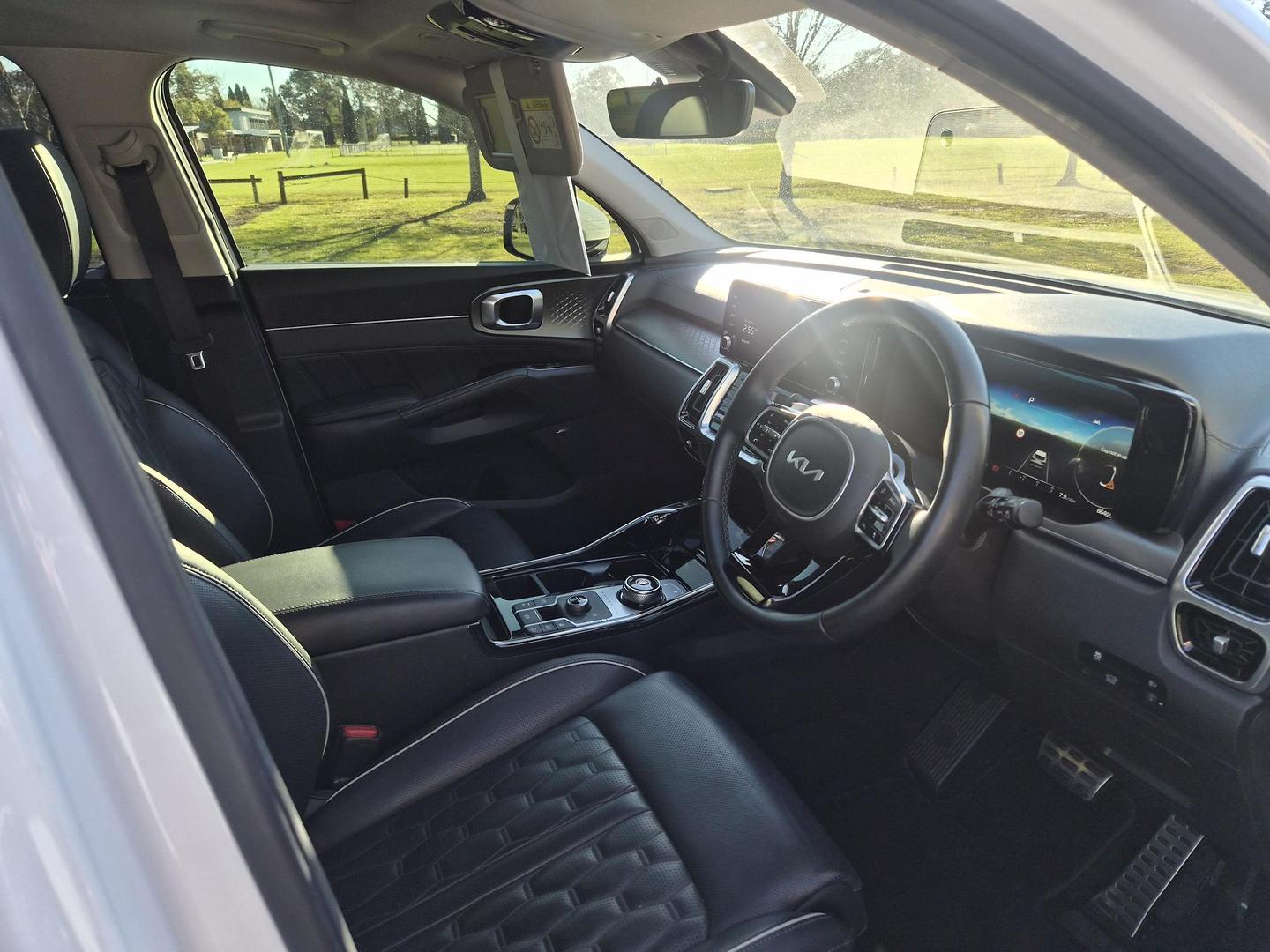 2022 Kia Sorento GT-Line in White