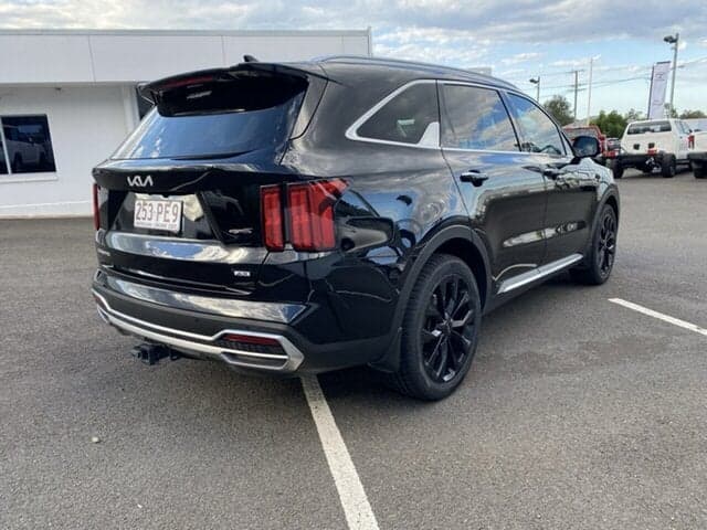 2022 Kia Sorento GT-Line in Black