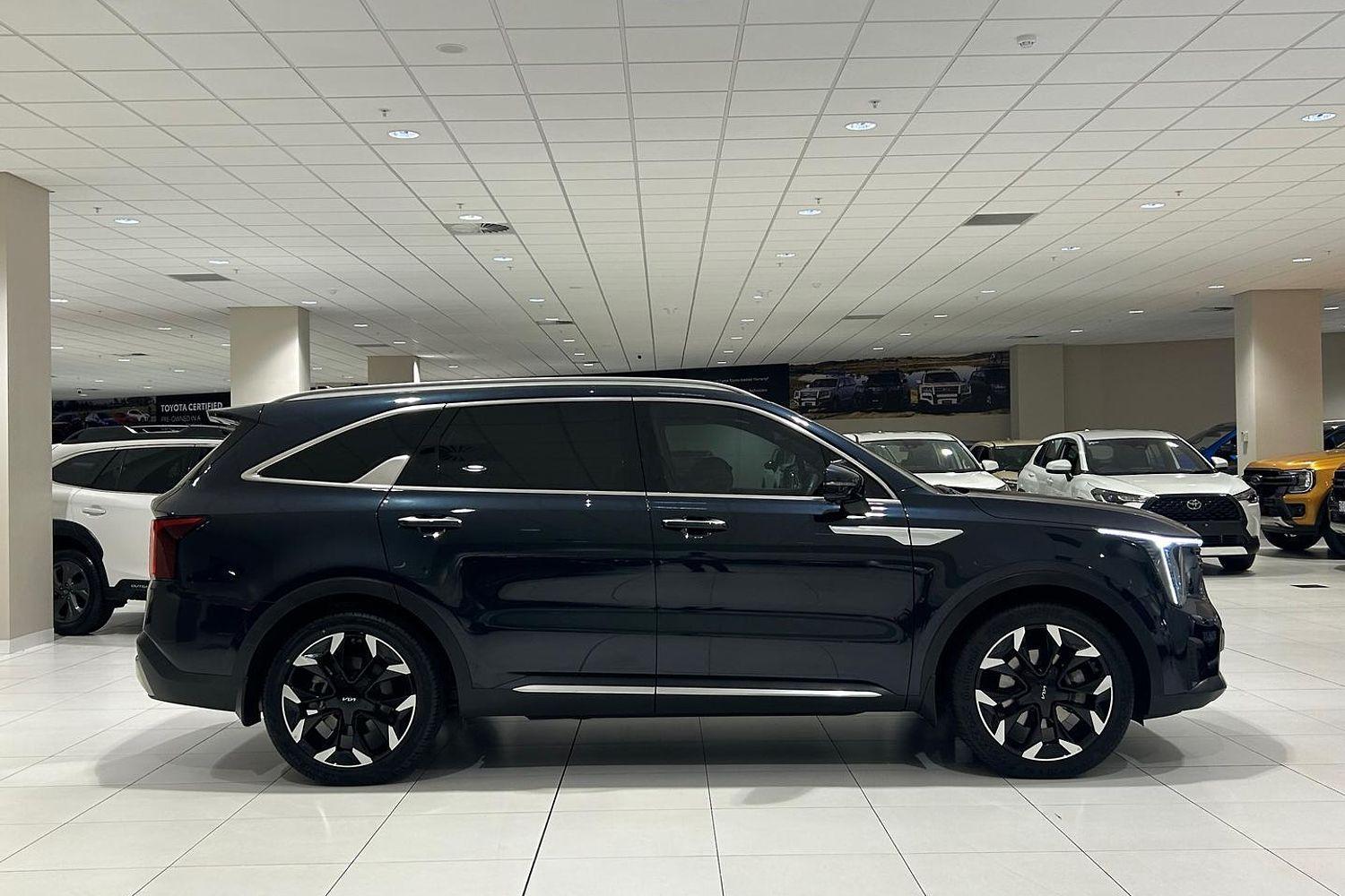 2024 Kia Sorento GT-Line in Gravity Blue