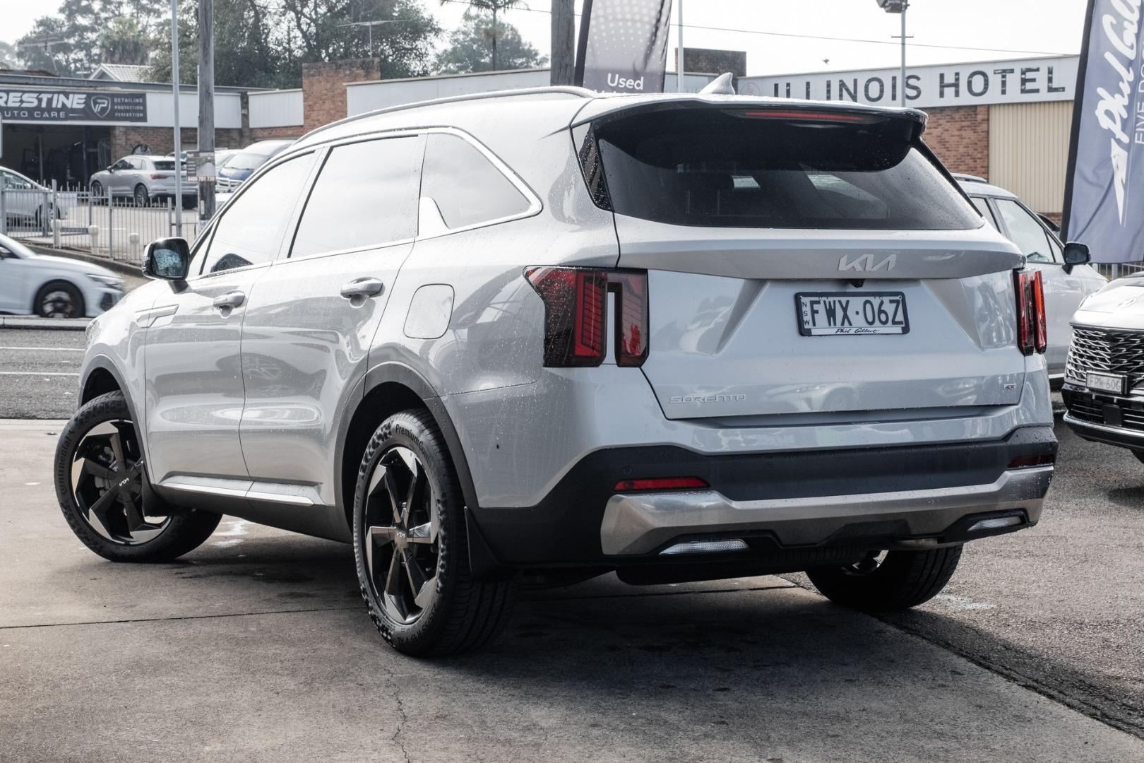 2025 Kia Sorento Sport+ in Silky Silver (4ss)