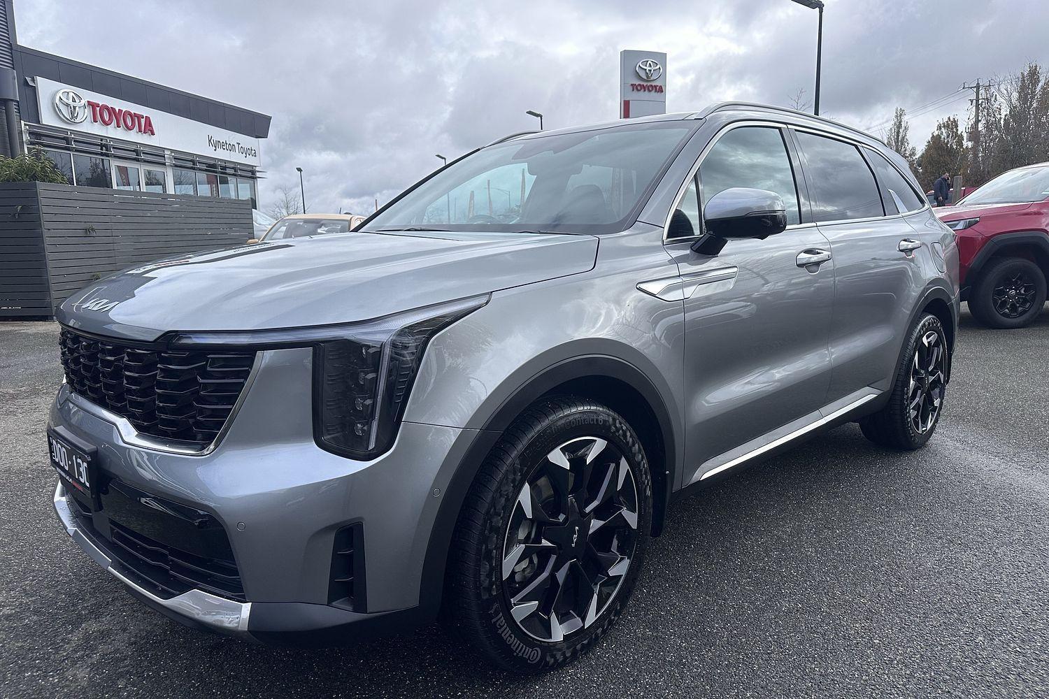 2025 Kia Sorento GT-Line in Grey