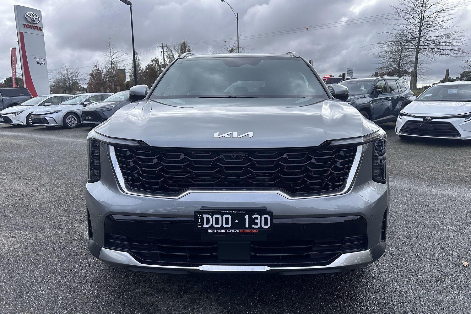 2025 Kia Sorento GT-Line in Grey