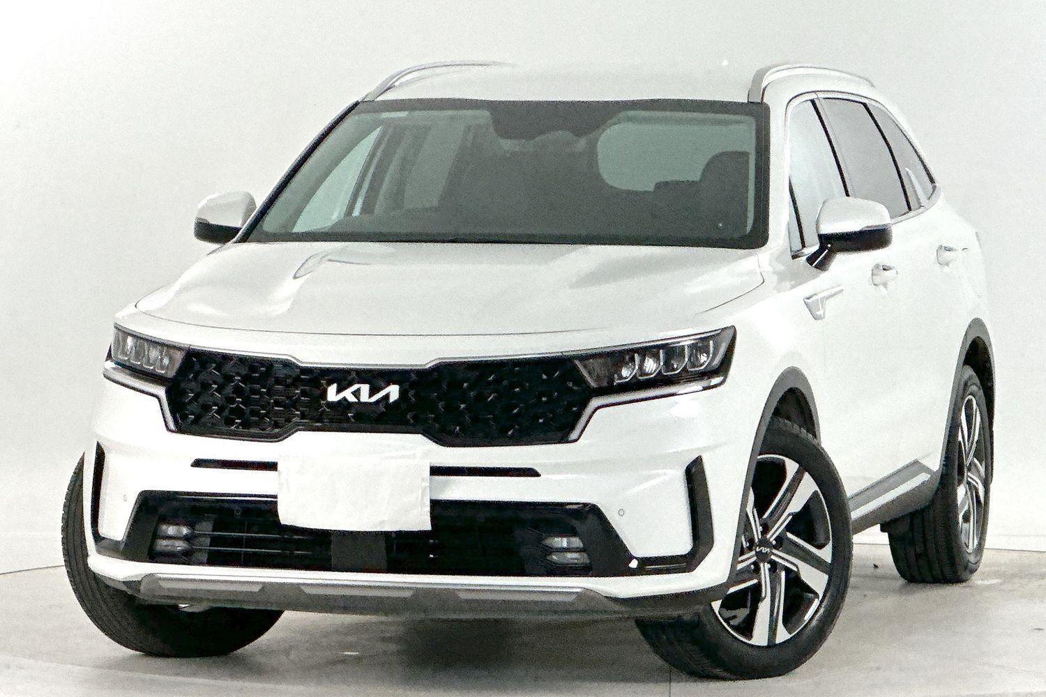 2022 Kia Sorento Sport+ in White