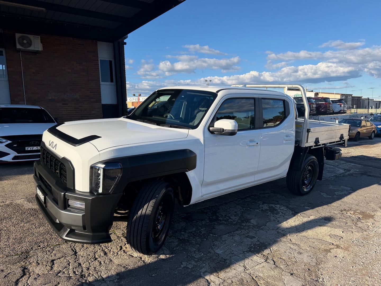 2025 Kia Tasman S in Clear White (Ud)