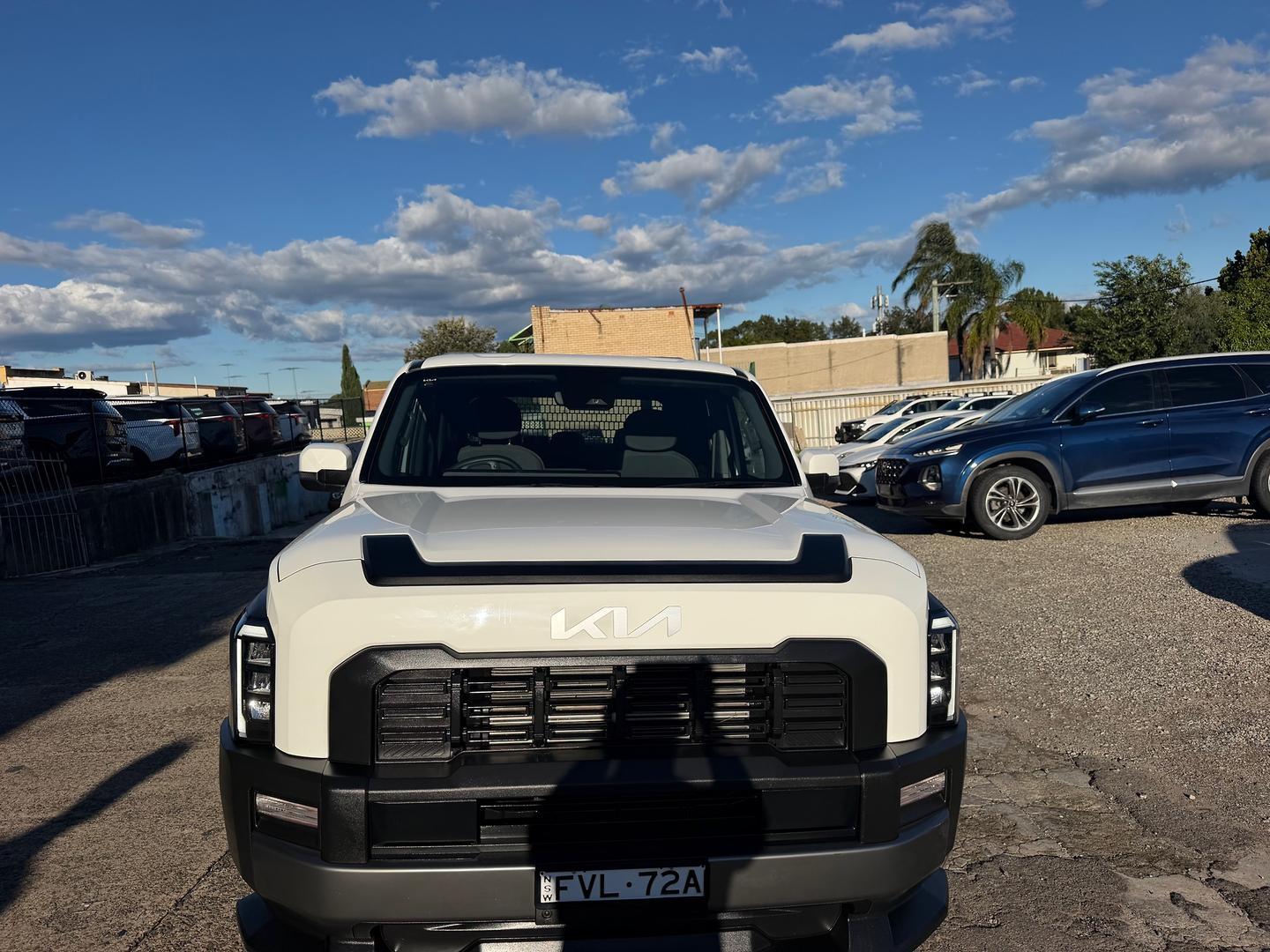 2025 Kia Tasman S in Clear White (Ud)