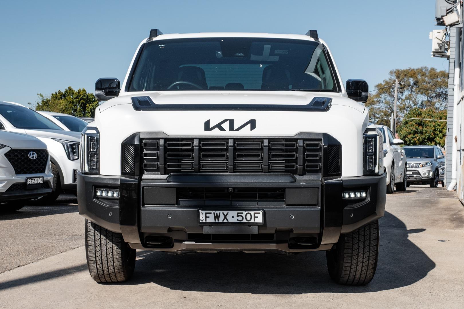 2025 Kia Tasman X-Line in Clear White (Ud)