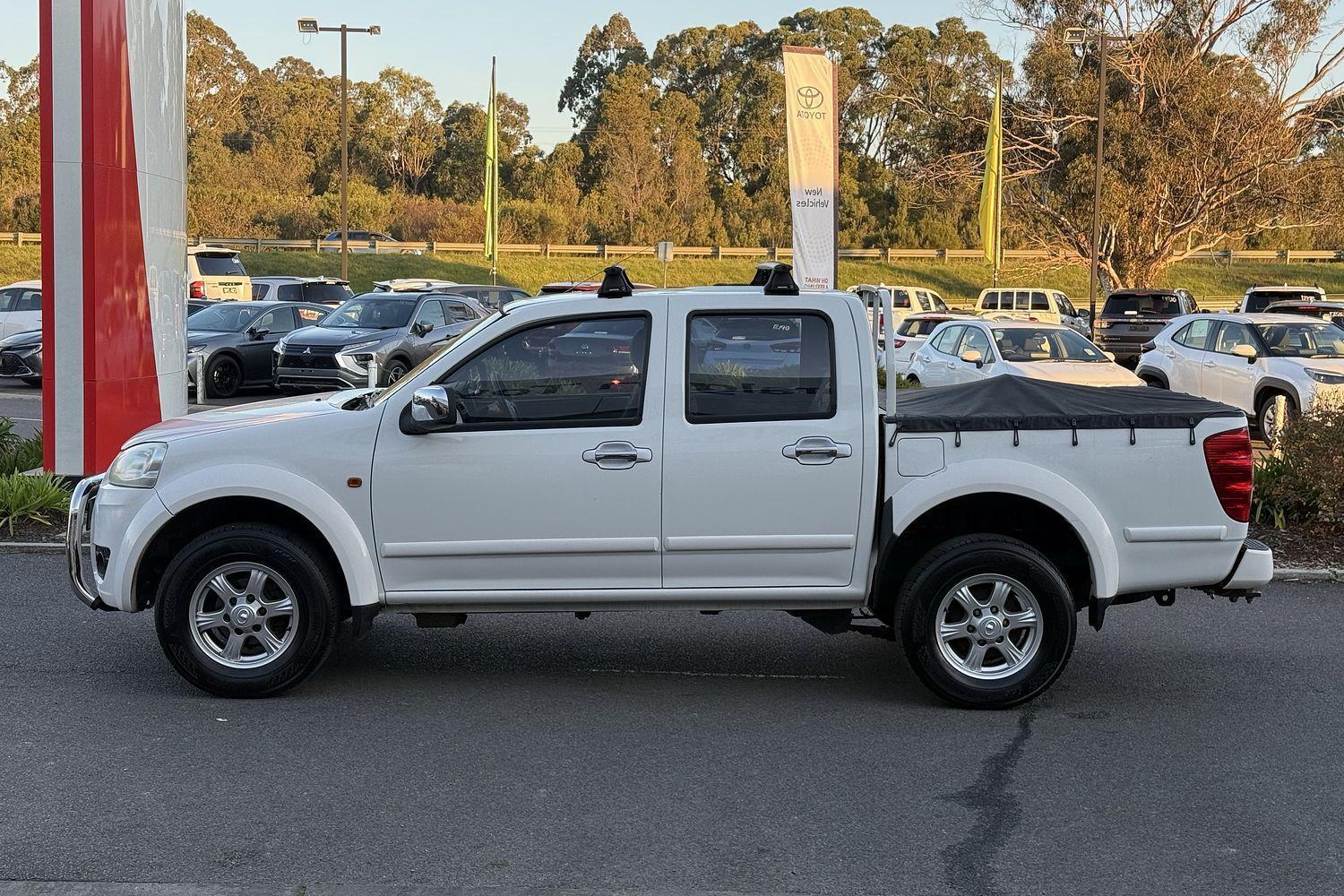 2012 Great Wall V200 Base in White