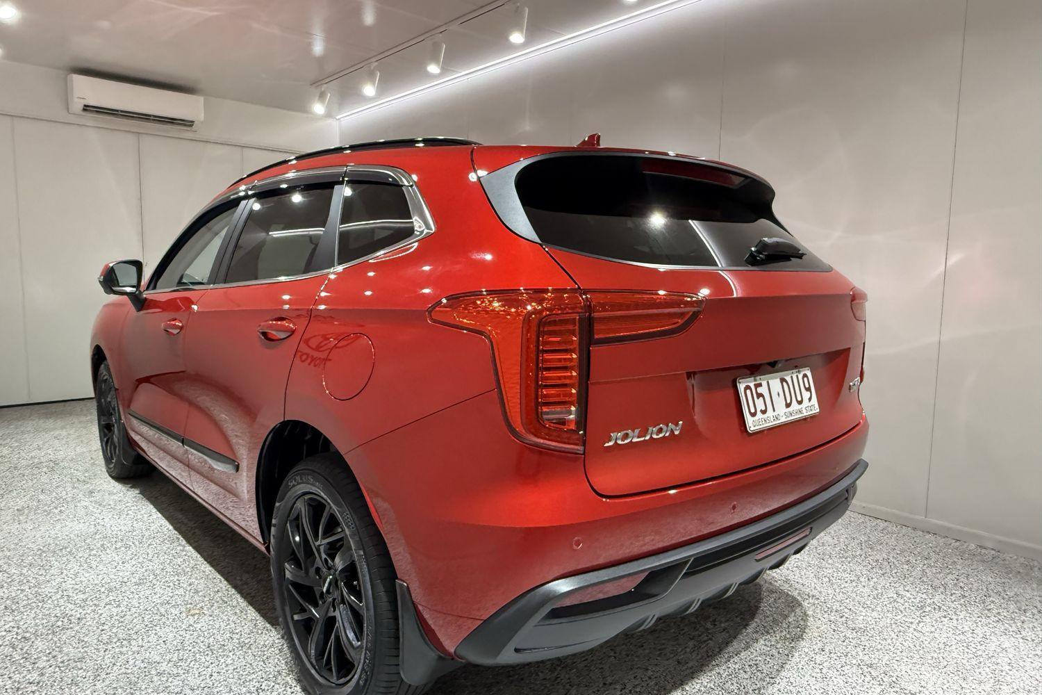 2022 Haval Jolion Vanta in Red