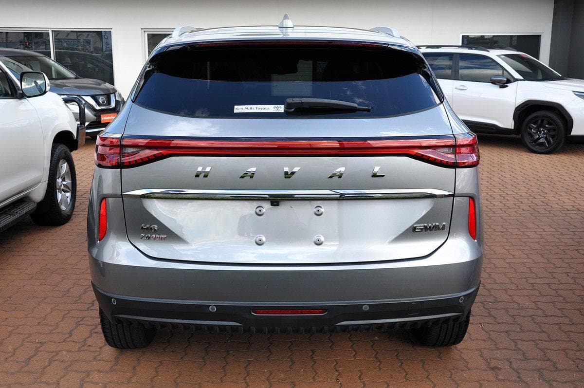 2022 Haval H6 Lux in Grey