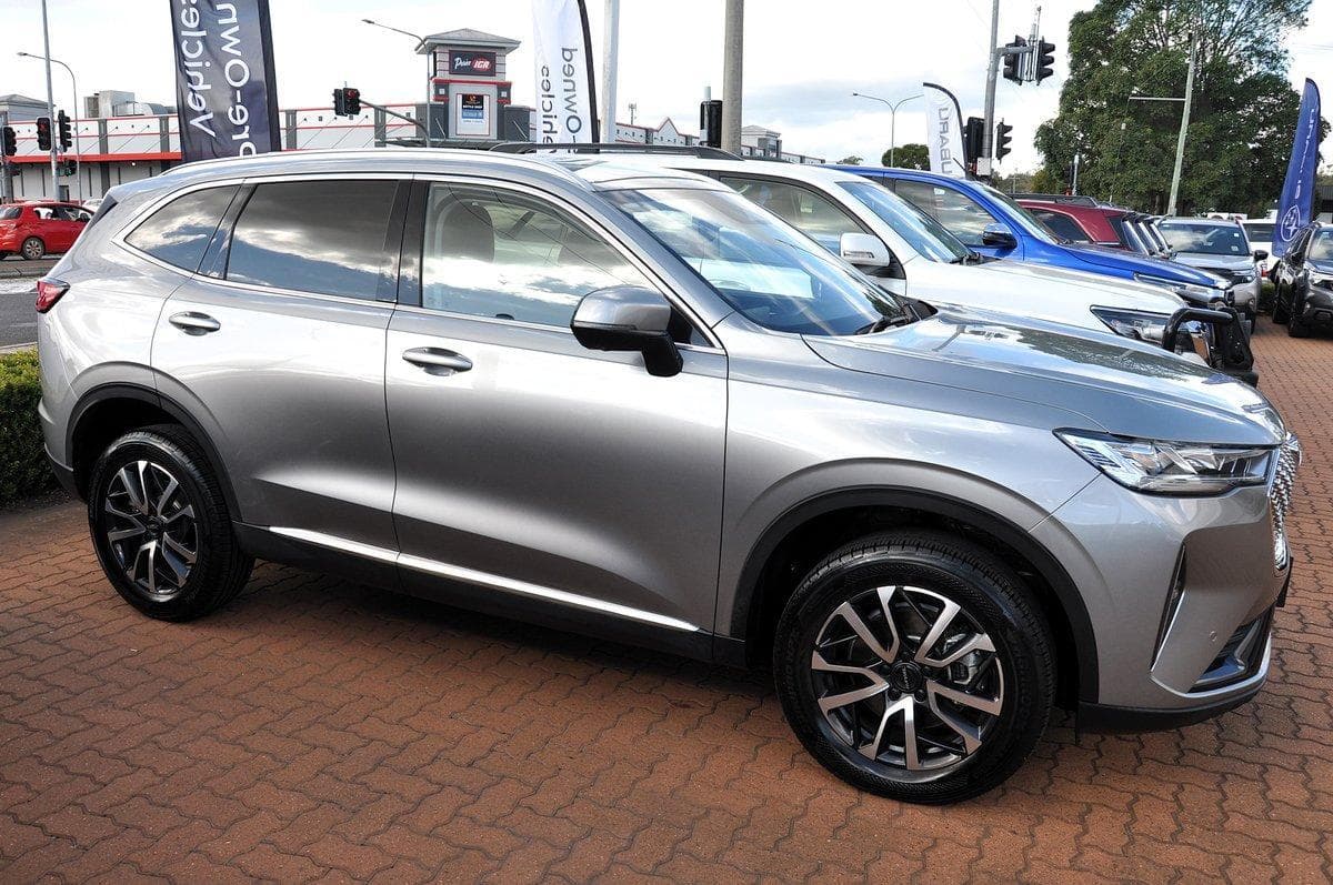 2022 Haval H6 Lux in Grey