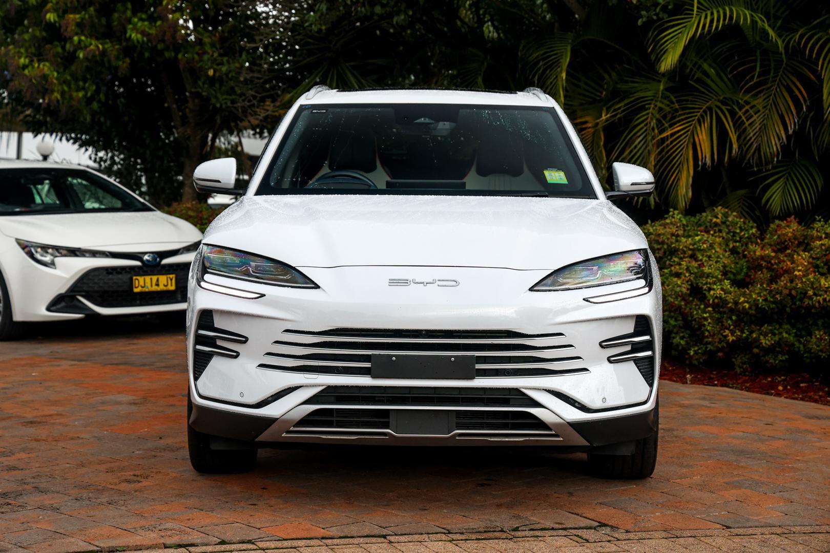 2024 BYD SEALION 6 Premium in Candy White (B4b4)