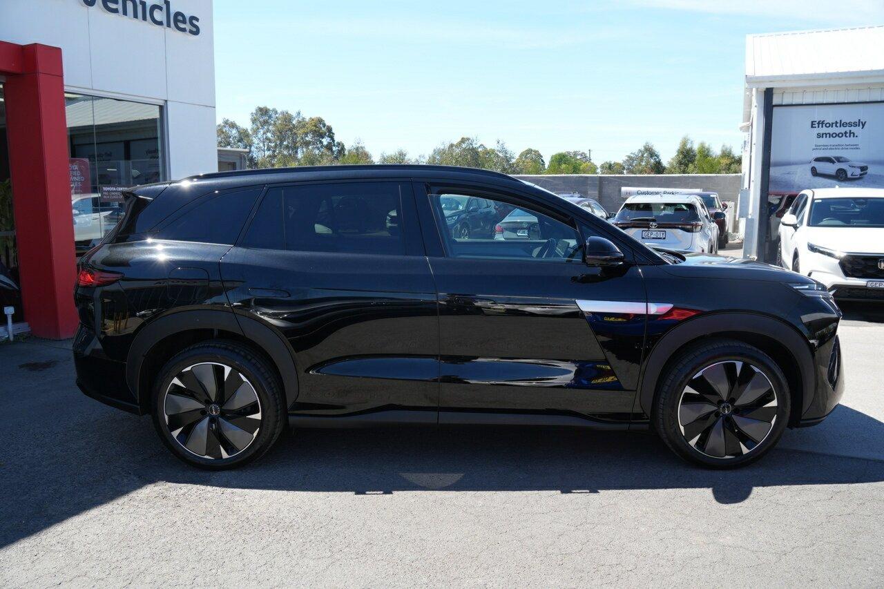 2025 BYD SEALION 8 Premium AWD in Cosmos Black