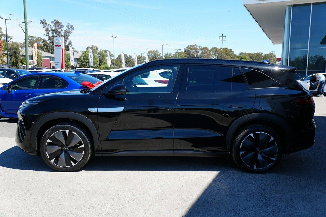 2025 BYD SEALION 8 Premium AWD in Cosmos Black