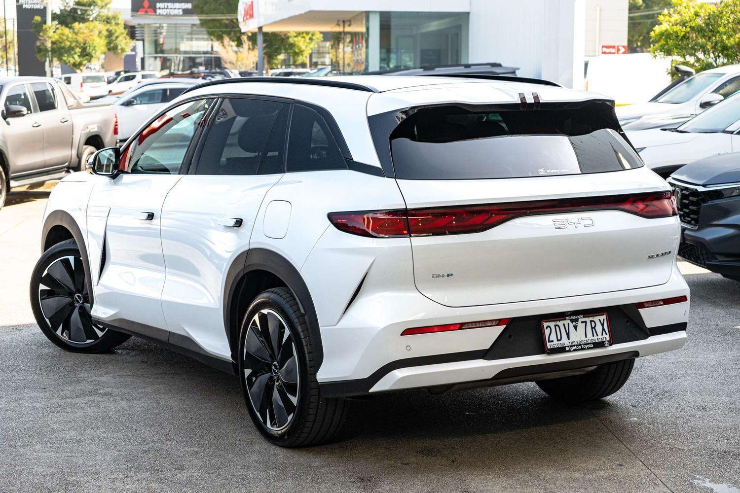 2026 BYD SEALION 8 Dynamic AWD in White