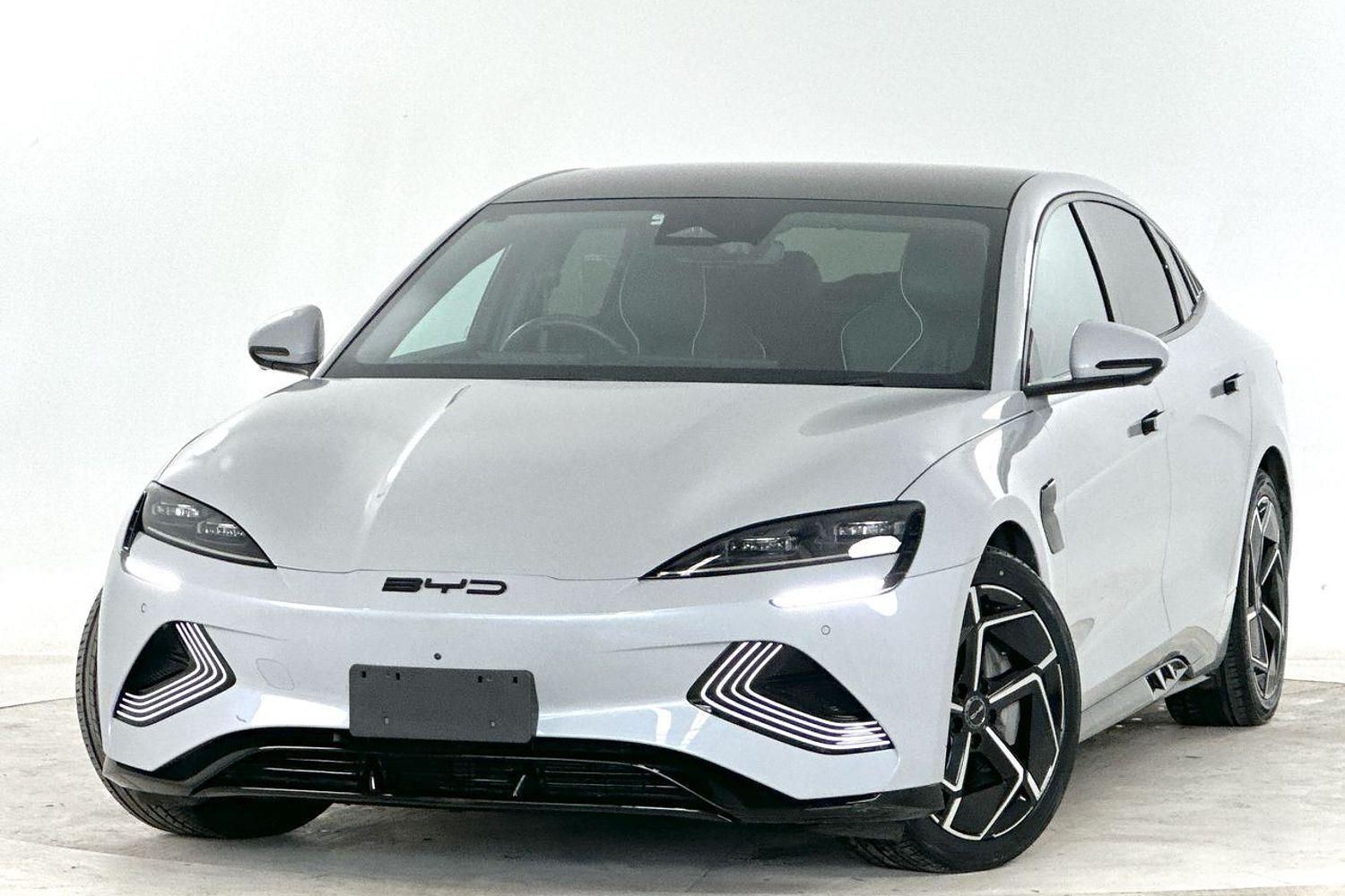 2023 BYD SEAL Performance in Grey