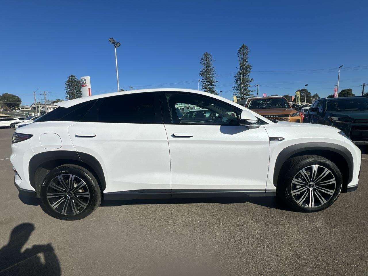 2025 BYD SEALION 7 Premium in White