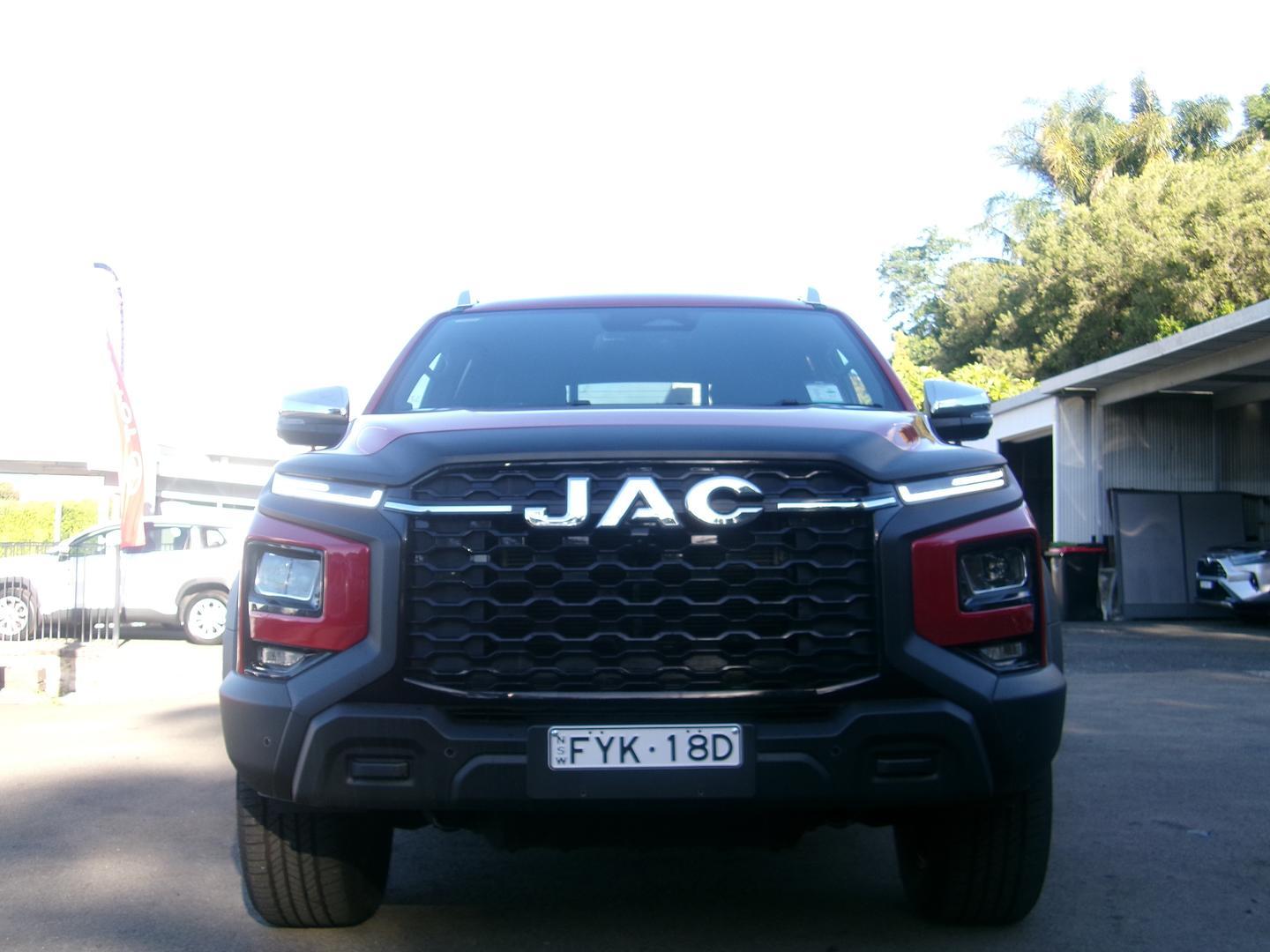 2025 JAC T9 Haven in Red Belly Red (R02)