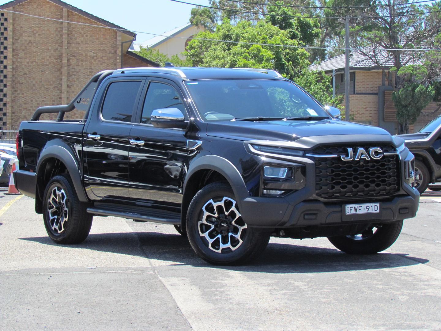2024 JAC T9 Haven in Karak Black (Aaa)