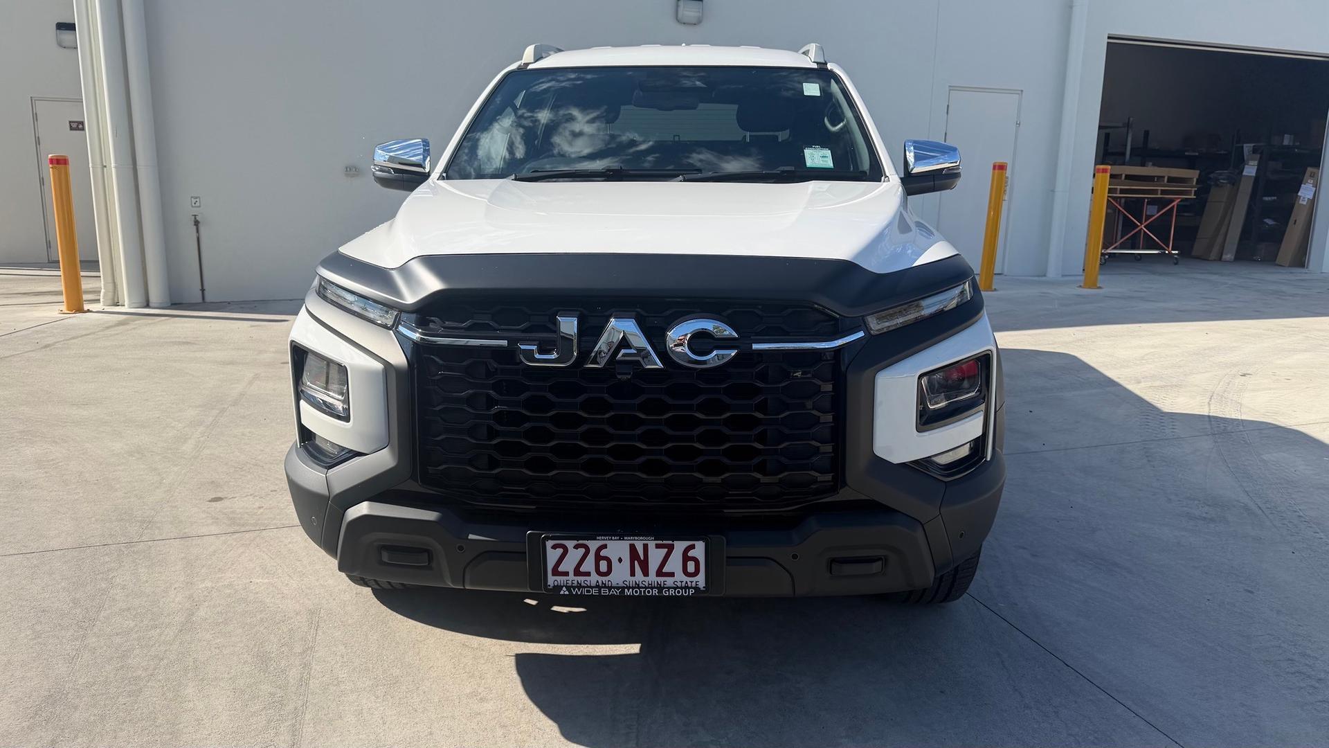 2025 JAC T9 Haven in Stratus White (Wx)