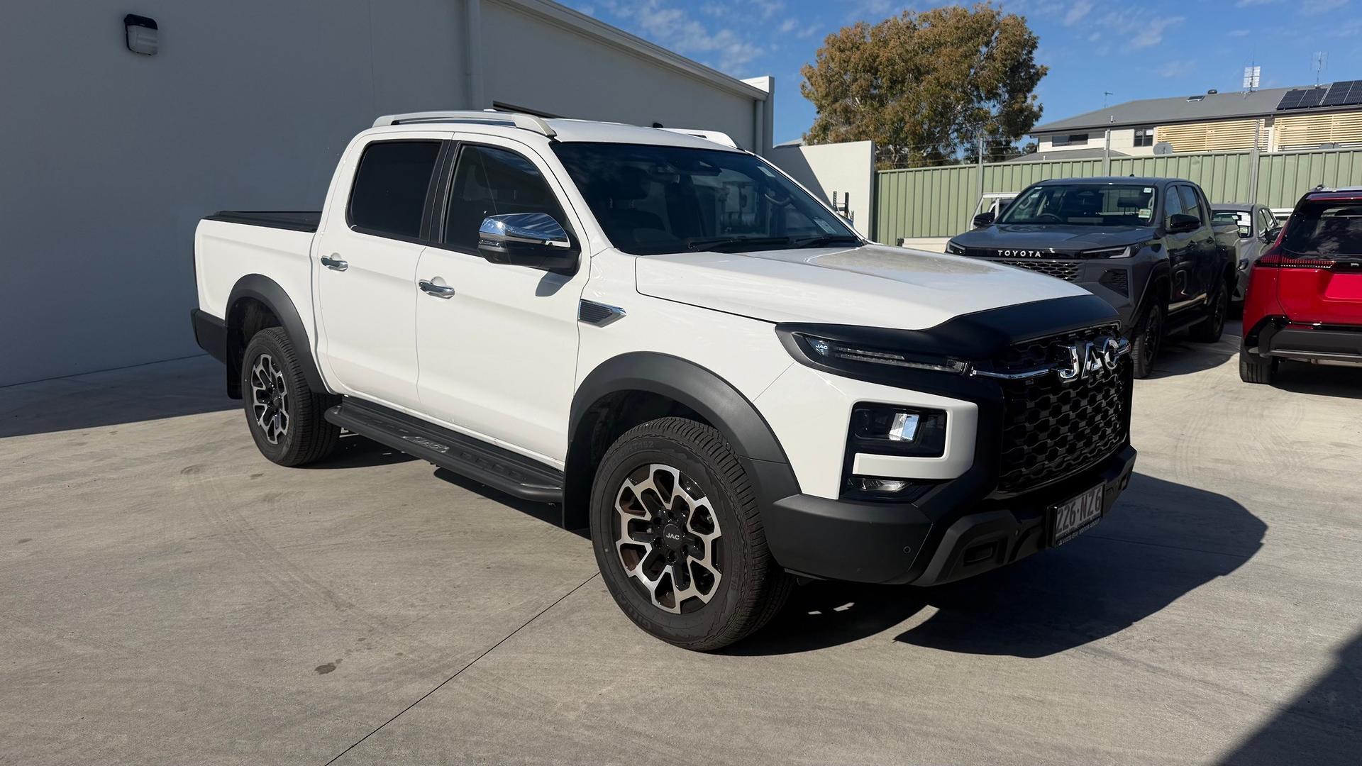 2025 JAC T9 Haven in Stratus White (Wx)