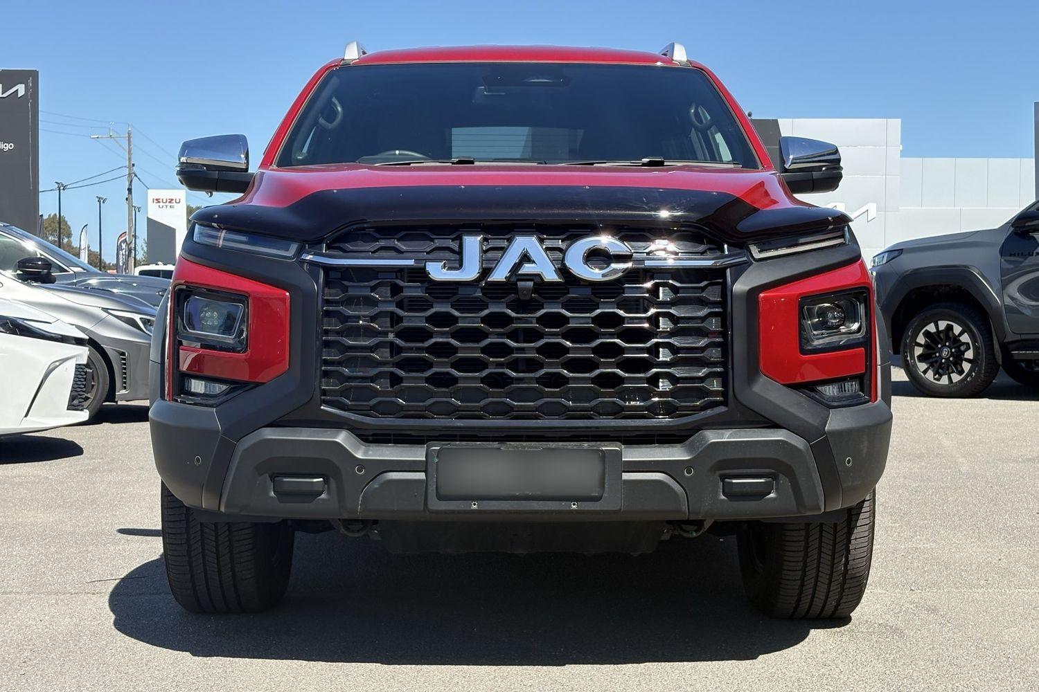 2024 JAC T9 Haven in Red