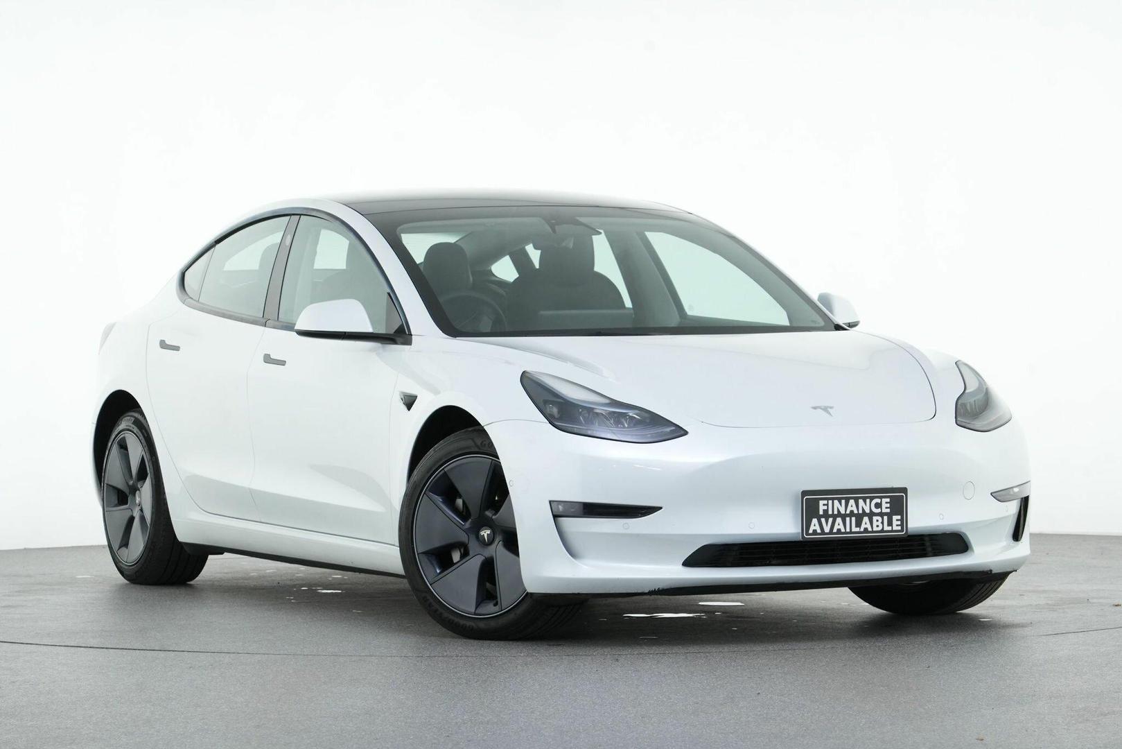 2022 Tesla Model 3 Long Range in White
