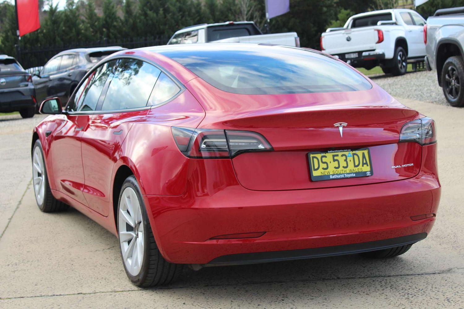 2021 Tesla Model 3 Long Range in Red