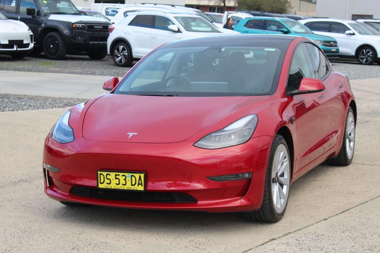 2021 Tesla Model 3 Long Range in Red