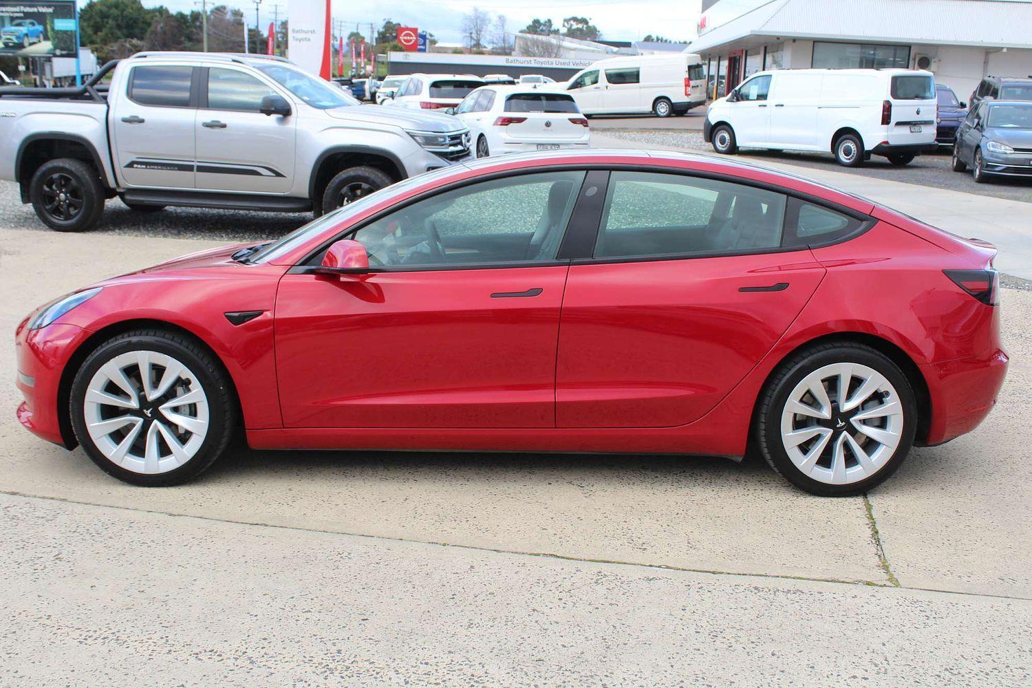2021 Tesla Model 3 Long Range in Red