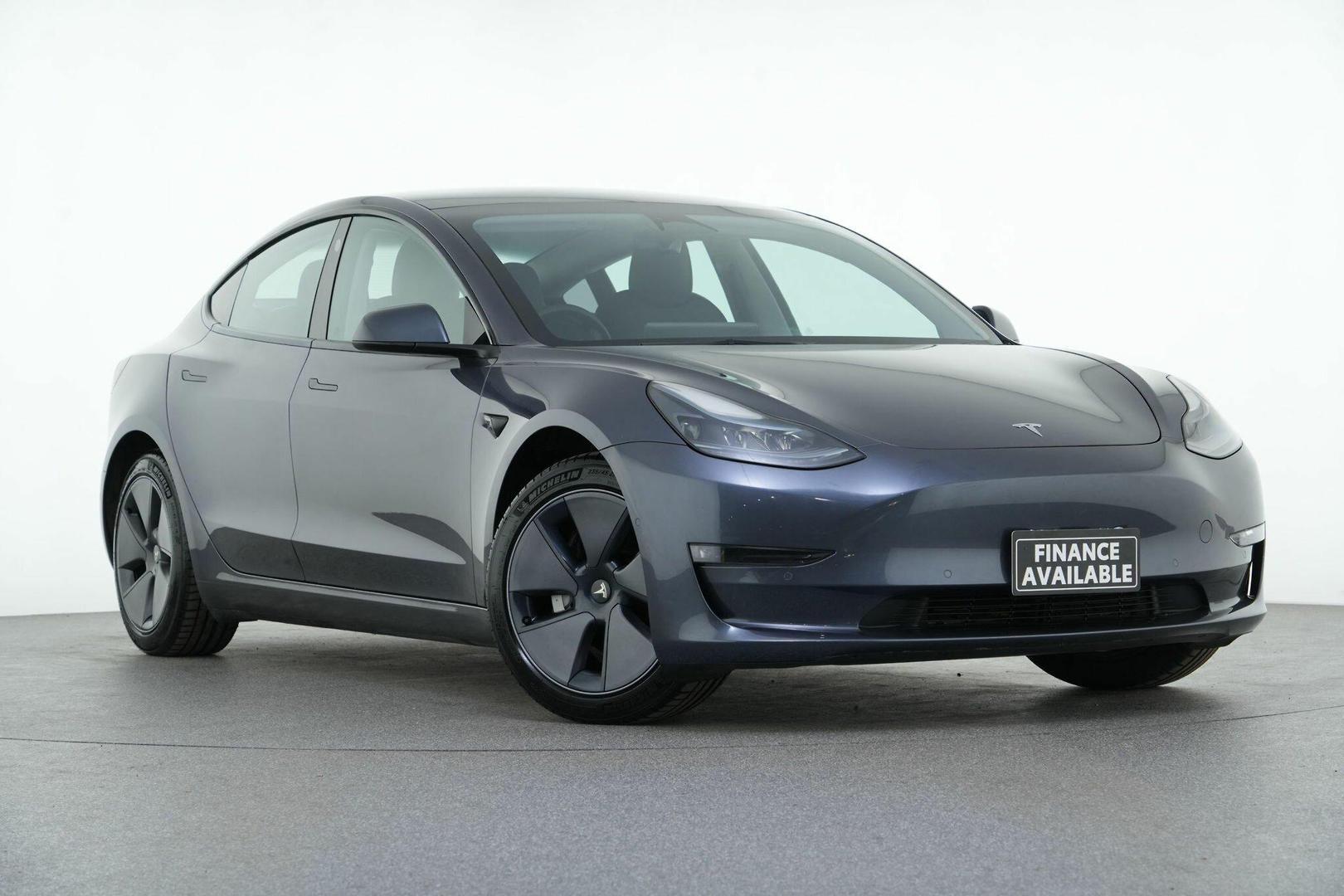 2023 Tesla Model 3 Long Range in Grey