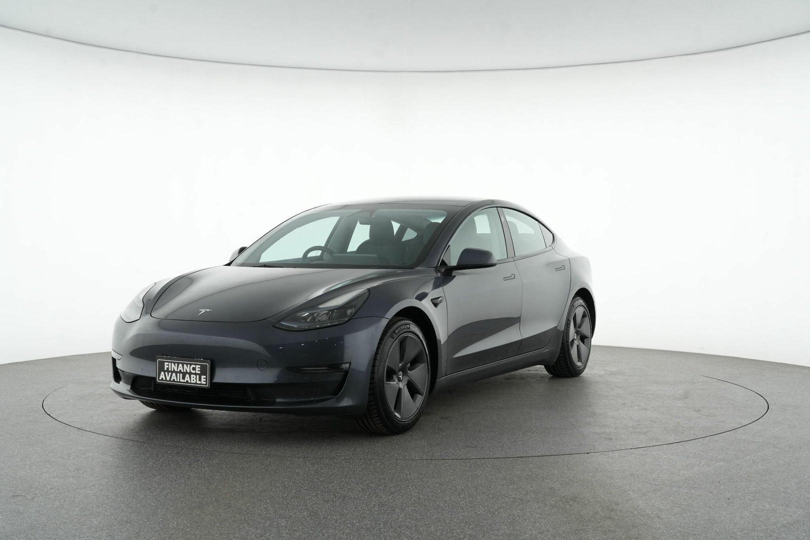 2023 Tesla Model 3 Long Range in Grey