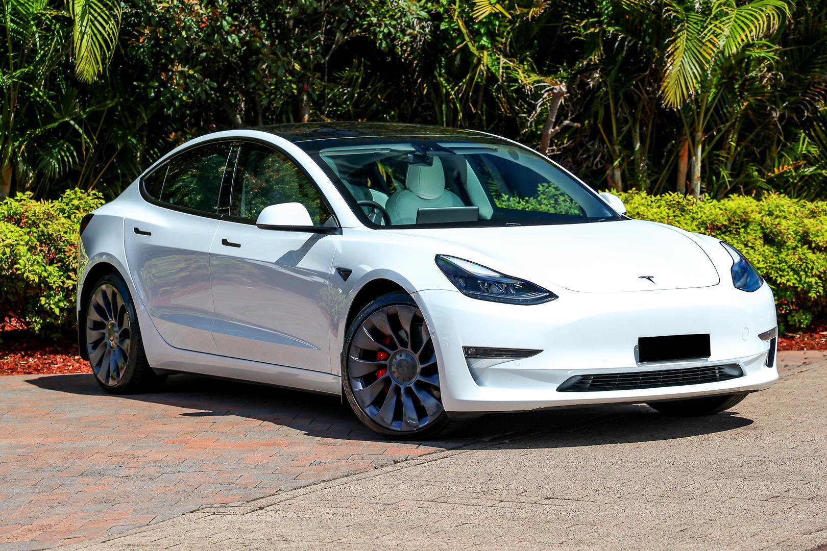 2022 Tesla Model 3 Performance in White
