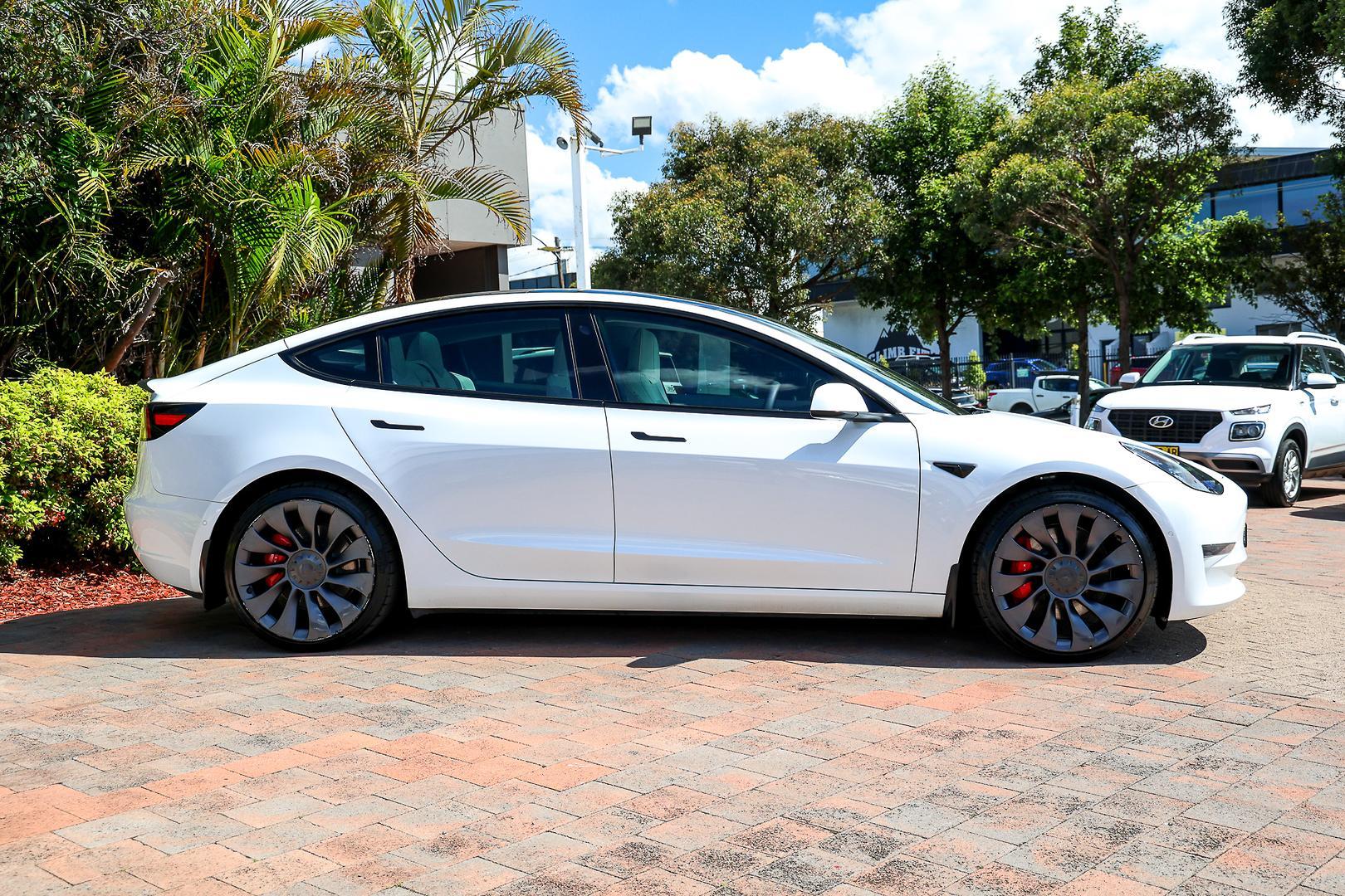 2022 Tesla Model 3 Performance in White