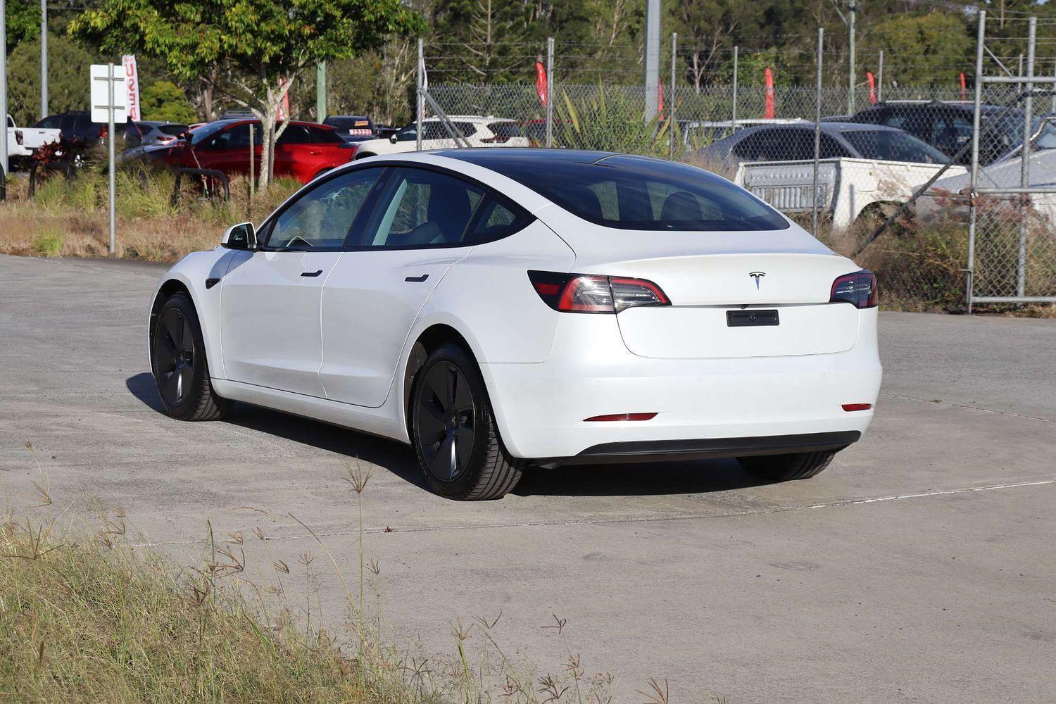 2022 Tesla Model 3 Rear-Wheel Drive in White