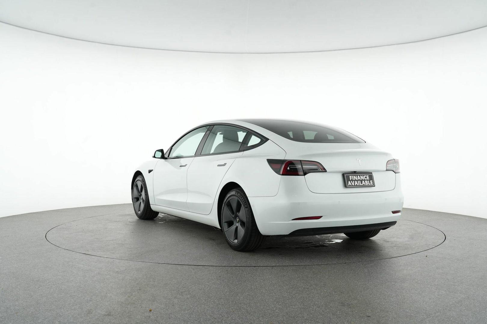 2021 Tesla Model 3 Rear-Wheel Drive in White