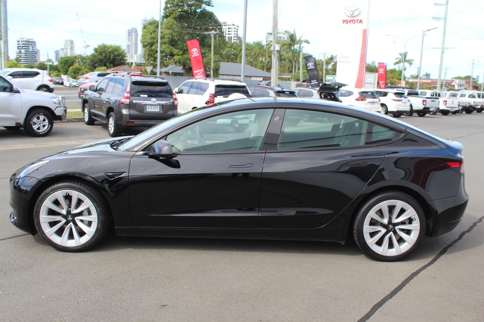 2023 Tesla Model 3 Rear-Wheel Drive in Black