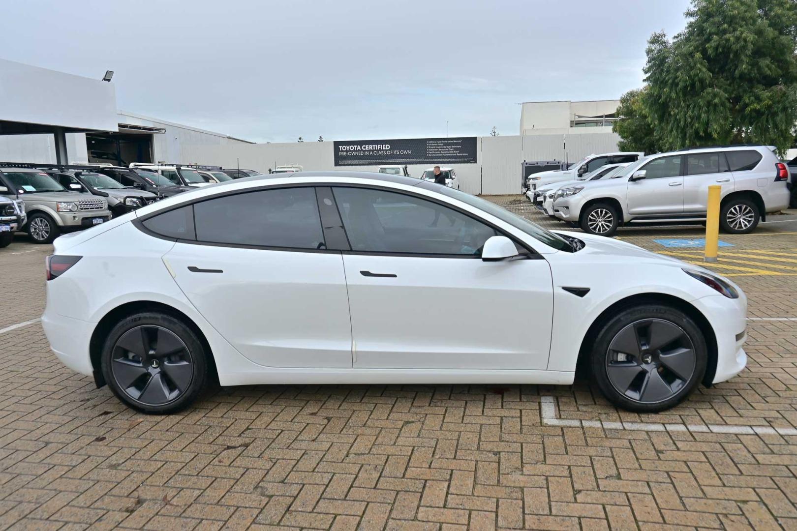 2023 Tesla Model 3 Rear-Wheel Drive in White