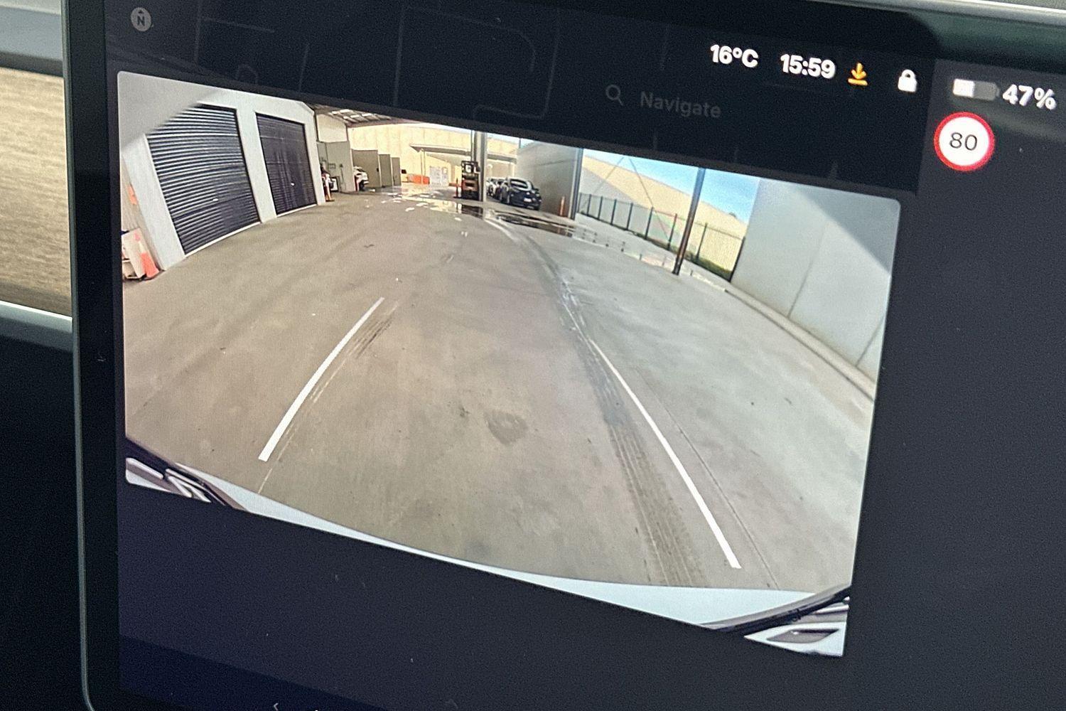 2024 Tesla Model Y Long Range in White