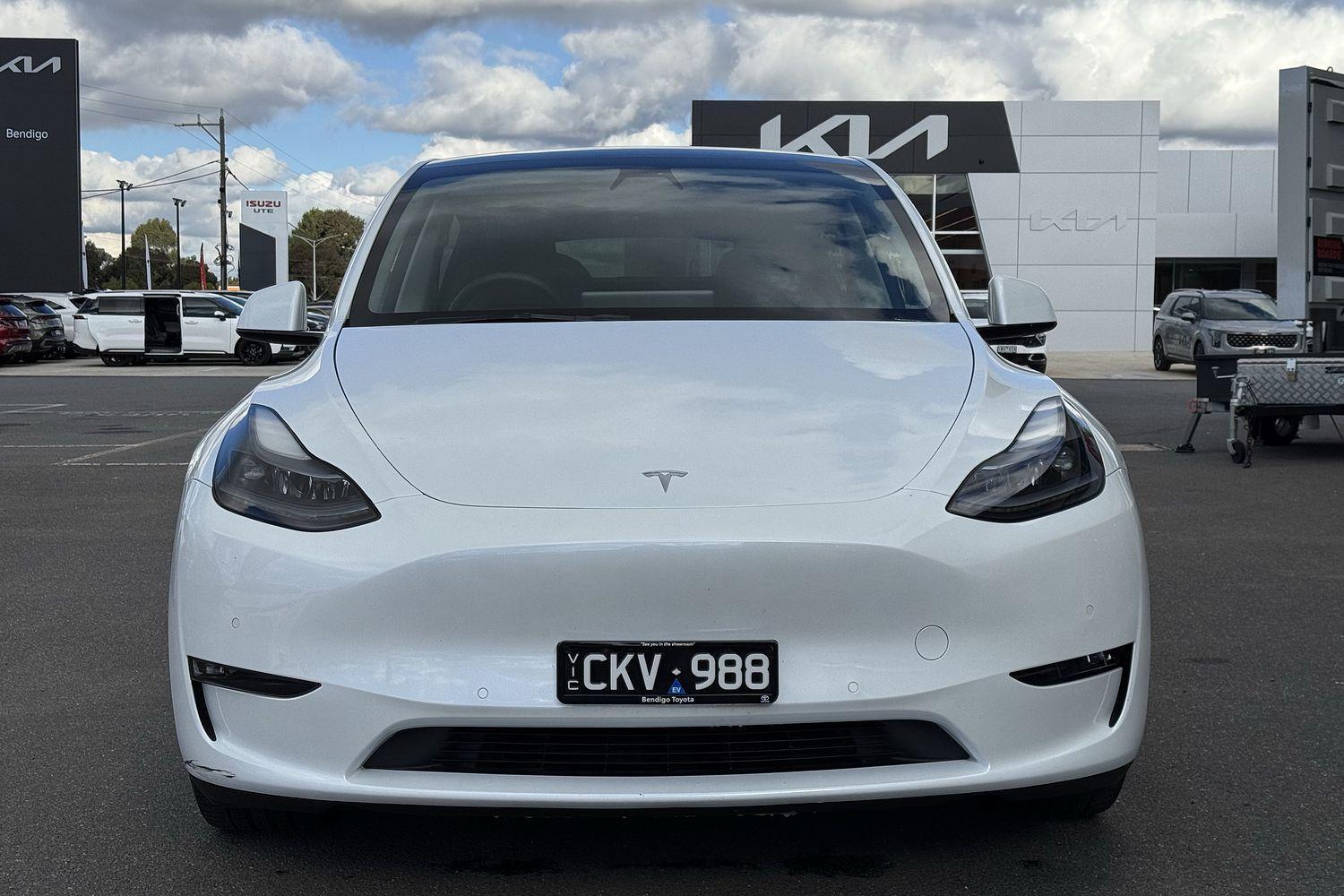 2023 Tesla Model Y Performance in White